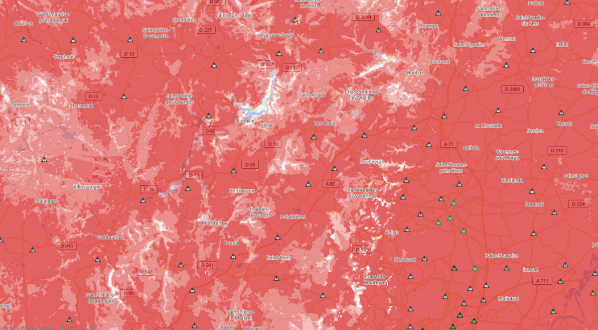 Exemple de couverture du réseau mobile Voix + SMS de l’opérateur Orange à fin 2021 au nord de Clermont Ferrand (source : ARCEP) – Rouge = bien couvert ; blanc = pas couvert